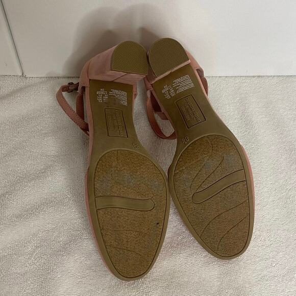 Christian Siriano Pink Suede Closed Toe Heels w/ Zipper - Size 8 1/2 - Picture 7 of 9